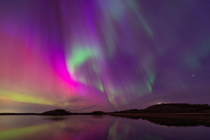 Missed the Auroras in May? Here’s How to See Them Next Time post thumbnail image